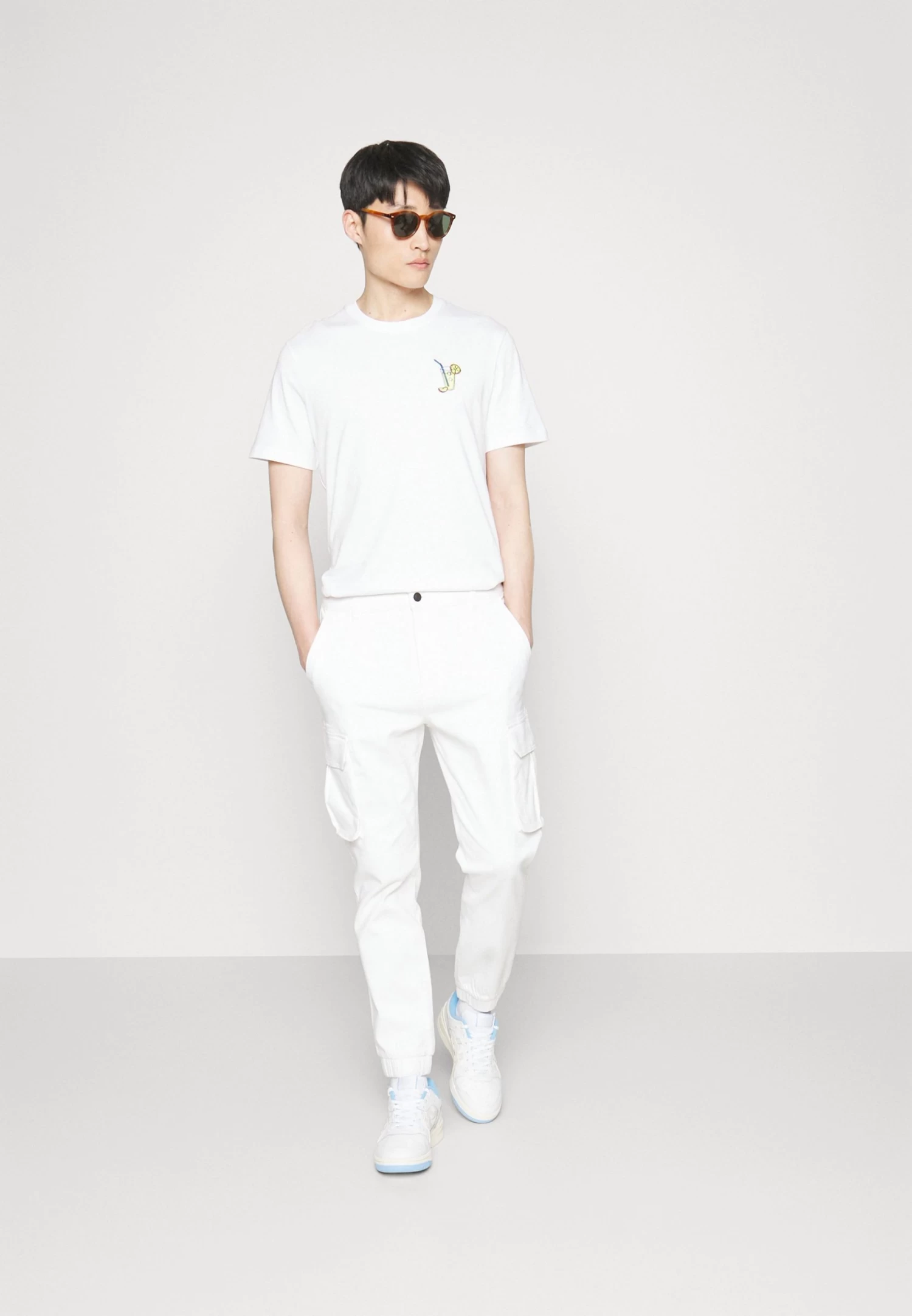 Pier One Cocktail Tee T-Shirt Con StampaWhite Uomo T-shirt E Polo PI922O0YC-A11 4 Pier One Cocktail Tee T-Shirt Con StampaWhite Uomo T-shirt E Polo PI922O0YC-A11 - immagine 2