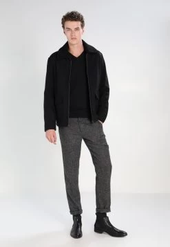 Pier One MaglioneBlack Uomo Maglieria PI922Q00A-Q11 8 Pier One MaglioneBlack Uomo Maglieria PI922Q00A-Q11 -Pier One 13798416e974444f9cfeb198f73b67e6