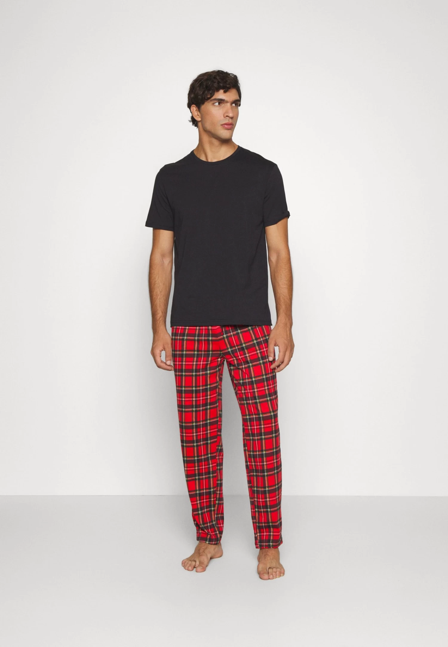 Pier One SinglePigiamaBlack/Red Uomo Per La Notte PI982M047-Q12 3 Pier One SinglePigiamaBlack/Red Uomo Per La Notte PI982M047-Q12