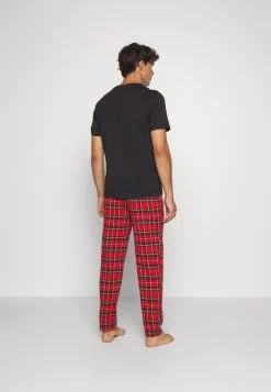 Pier One SinglePigiamaBlack/Red Uomo Per La Notte PI982M047-Q12 11 Pier One SinglePigiamaBlack/Red Uomo Per La Notte PI982M047-Q12 -Pier One 1d3cc9eeada148de9184da705c62a6b3