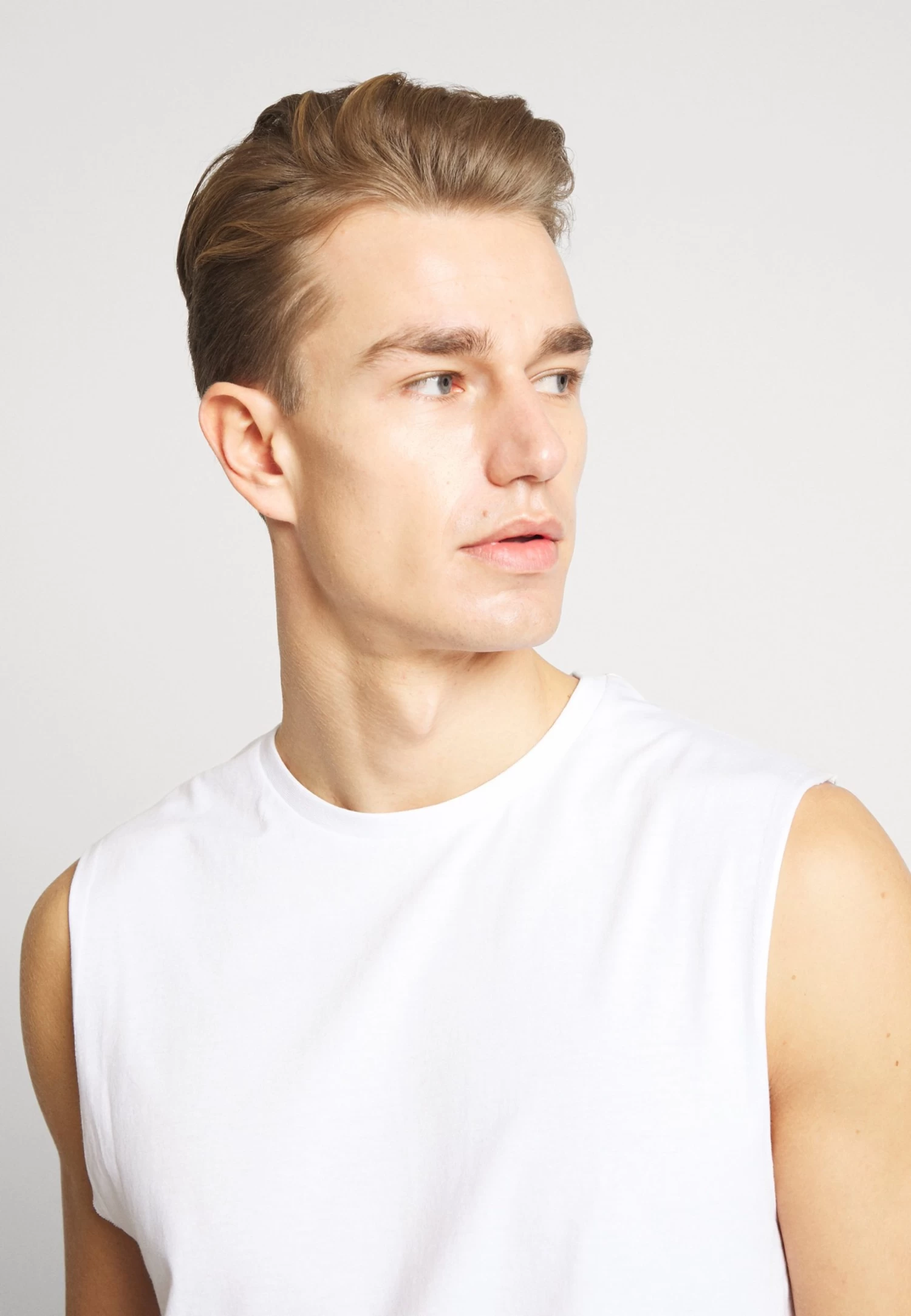 Pier One 3 PackT-Shirt BasicGrey/White/Black Uomo T-shirt E Polo PI922O0K8-C11 8 Pier One 3 PackT-Shirt BasicGrey/White/Black Uomo T-shirt E Polo PI922O0K8-C11 - immagine 6