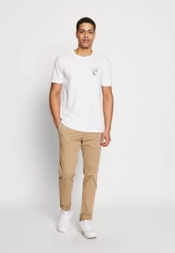 Pier One T-Shirt Con StampaWhite Uomo T-shirt E Polo PI922O09R-A11 9 Pier One T-Shirt Con StampaWhite Uomo T-shirt E Polo PI922O09R-A11 -Pier One 22de5531429f4a948df770fc6ad409b8