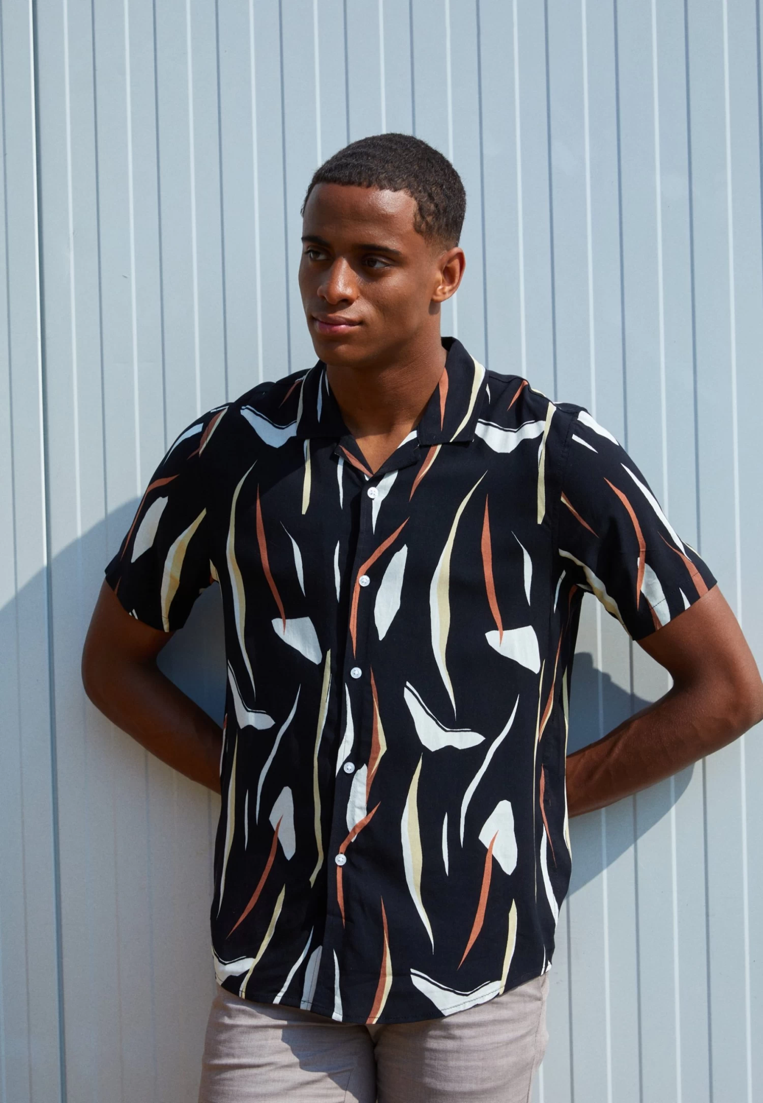 Pier One Contemporary Art Regular Resort- Camicia - Black 5 Pier One Contemporary Art Regular Resort- Camicia - Black - immagine 3