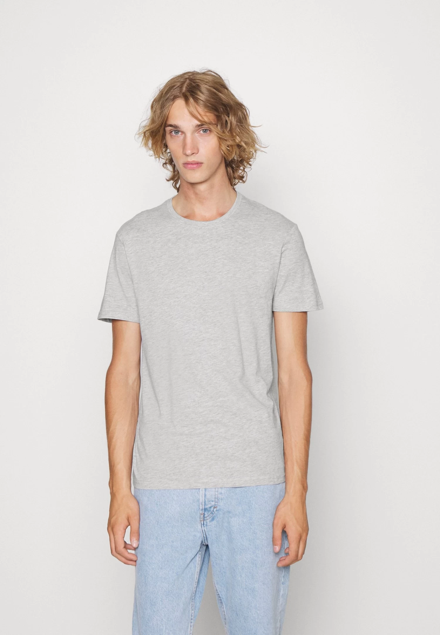 Pier One 5 PackT-Shirt BasicStone/Blue/Mottled Light GreyUomo T-shirt E Polo PI922O0GY-C12 8 Pier One 5 PackT-Shirt BasicStone/Blue/Mottled Light GreyUomo T-shirt E Polo PI922O0GY-C12 - immagine 6