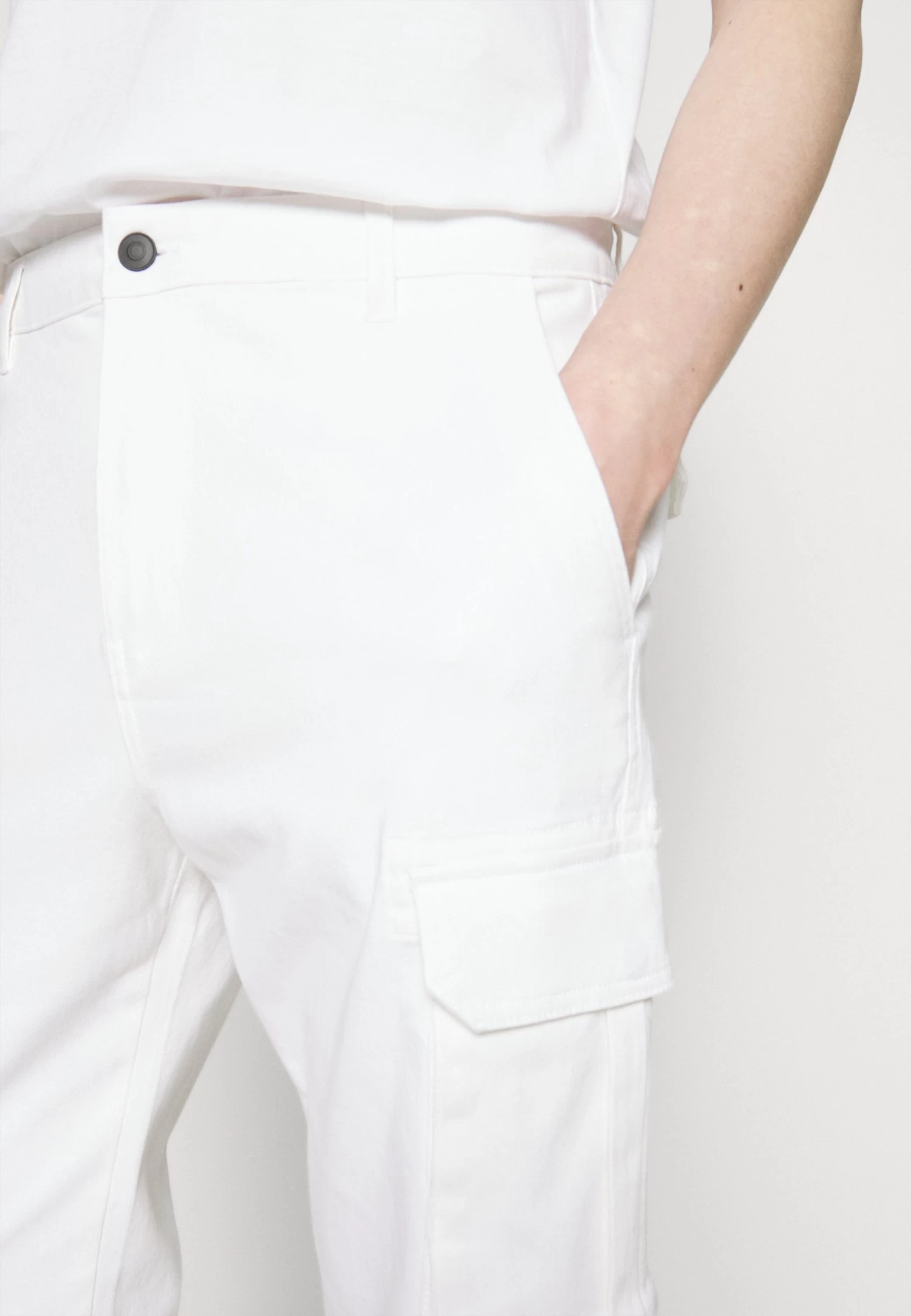 Pier One Cuffed Skinny Trouser Pantaloni CargoWhite Uomo Pantaloni YO122E01H-A11 7 Pier One Cuffed Skinny Trouser Pantaloni CargoWhite Uomo Pantaloni YO122E01H-A11 - immagine 5