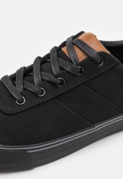 Pier One UnisexSneakers BasseBlack Donna Sneakers PI915O02X-Q11 -Pier One 3511c1ca32e9469d9ac139b94d6e1291