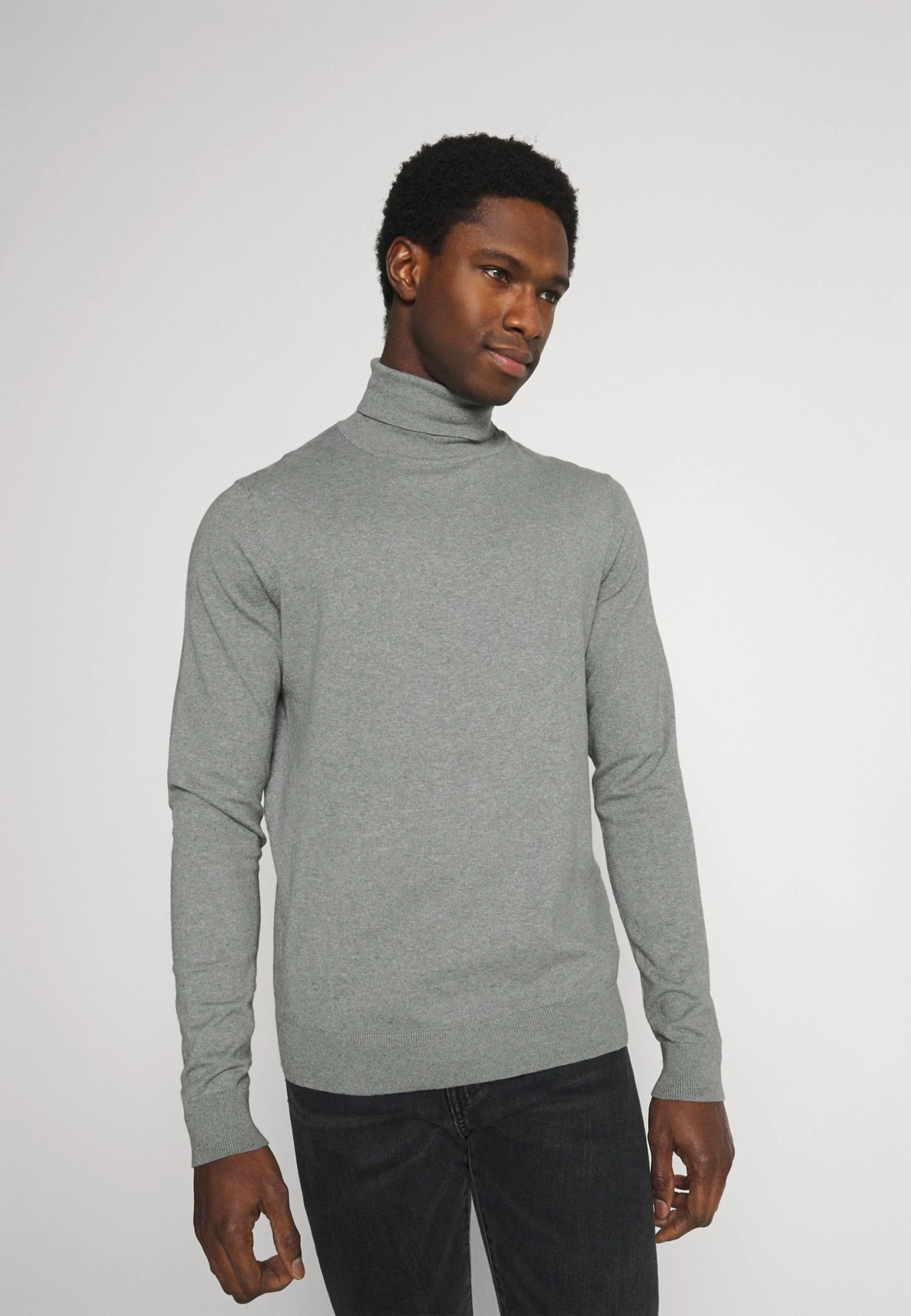 Pier One 2 PackBasic TurtleneckMaglioneBlack/Mottled Light Grey Uomo Maglieria PI922Q06B-Q14 4 Pier One 2 PackBasic TurtleneckMaglioneBlack/Mottled Light Grey Uomo Maglieria PI922Q06B-Q14 - immagine 2