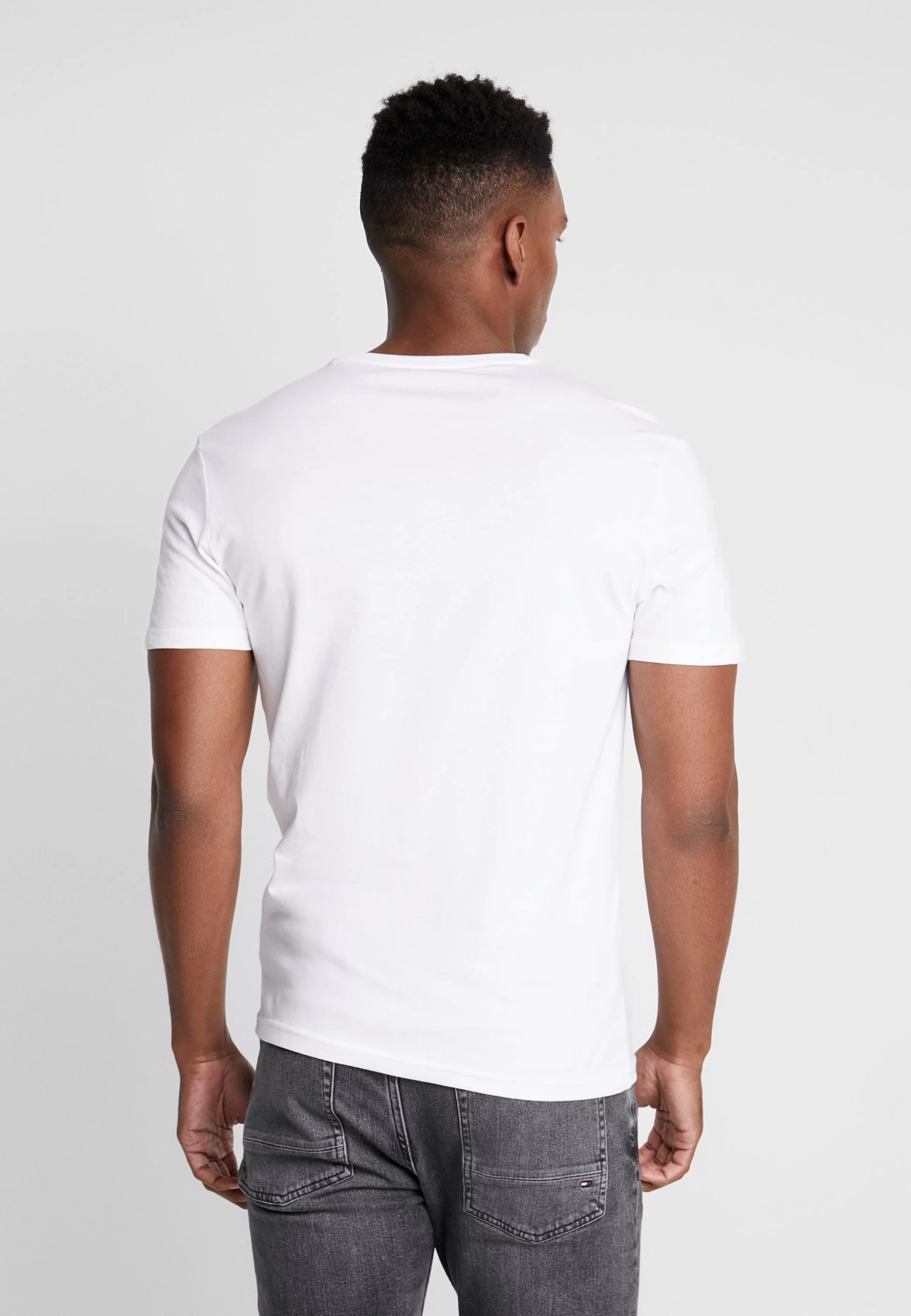 Pier One 3 PackT-Shirt BasicWhite Uomo T-shirt E Polo PI922O0GQ-A11 6 Pier One 3 PackT-Shirt BasicWhite Uomo T-shirt E Polo PI922O0GQ-A11 - immagine 4