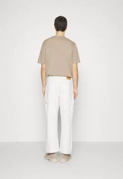 Pier One Carpenter Colored Twill Jeans A SigarettaOff-White Uomo Jeans PI922G04S-A11 12 Pier One Carpenter Colored Twill Jeans A SigarettaOff-White Uomo Jeans PI922G04S-A11 -Pier One 4fab3a7ad84e43dfa273cbbbc4f63ebc