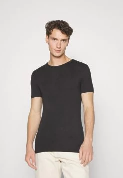 Pier One 3 Pack Muscle Fit- T-Shirt Basic - Black -Pier One 5ba4f53aaefc4a51b21ae71de5f7be4a