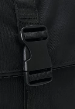 Pier One UnisexZainoBlack Donna Borse PI954O04C-Q11 9 Pier One UnisexZainoBlack Donna Borse PI954O04C-Q11 -Pier One 5d294c01349448f38b119047423805a2