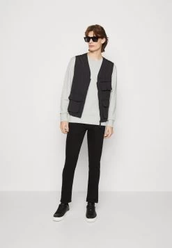 Pier One -Pier One 6391ee9c96934852a780c48286bb013a