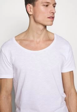 Pier One T-Shirt BasicBright White Uomo T-shirt E Polo PI922O0H0-A11 13 Pier One T-Shirt BasicBright White Uomo T-shirt E Polo PI922O0H0-A11 -Pier One 673a9516294949369af94e6780886e05