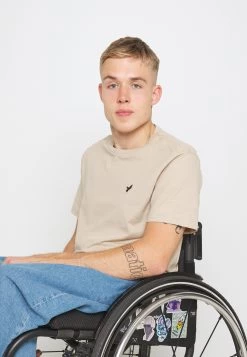 Pier One T-Shirt BasicBeige Uomo T-shirt E Polo PI922O0WD-B11 -Pier One 6c509b4566c4430c85f170446749bb47