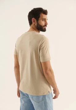 Pier One T-Shirt Con StampaBeige Uomo T-shirt E Polo PI922O0YG-B11 10 Pier One T-Shirt Con StampaBeige Uomo T-shirt E Polo PI922O0YG-B11 -Pier One 6e183213fd9f4166a059ff8f663551d7