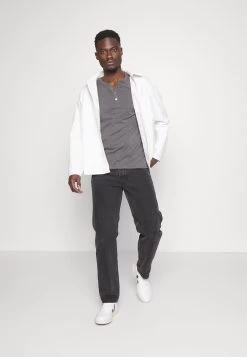 Pier One Maglietta A Manica LungaDark Grey Melange Uomo T-shirt E Polo PI922OA2T-Q11 -Pier One 7659ec09ff694787b9a4a63e5c3aeffa