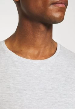 Pier One 5 PackT-Shirt BasicBlack/White/Light Grey Uomo T-shirt E Polo PI922O0GY-Q13 -Pier One 781514b98ac940a2934d4a3cf6c9ca05