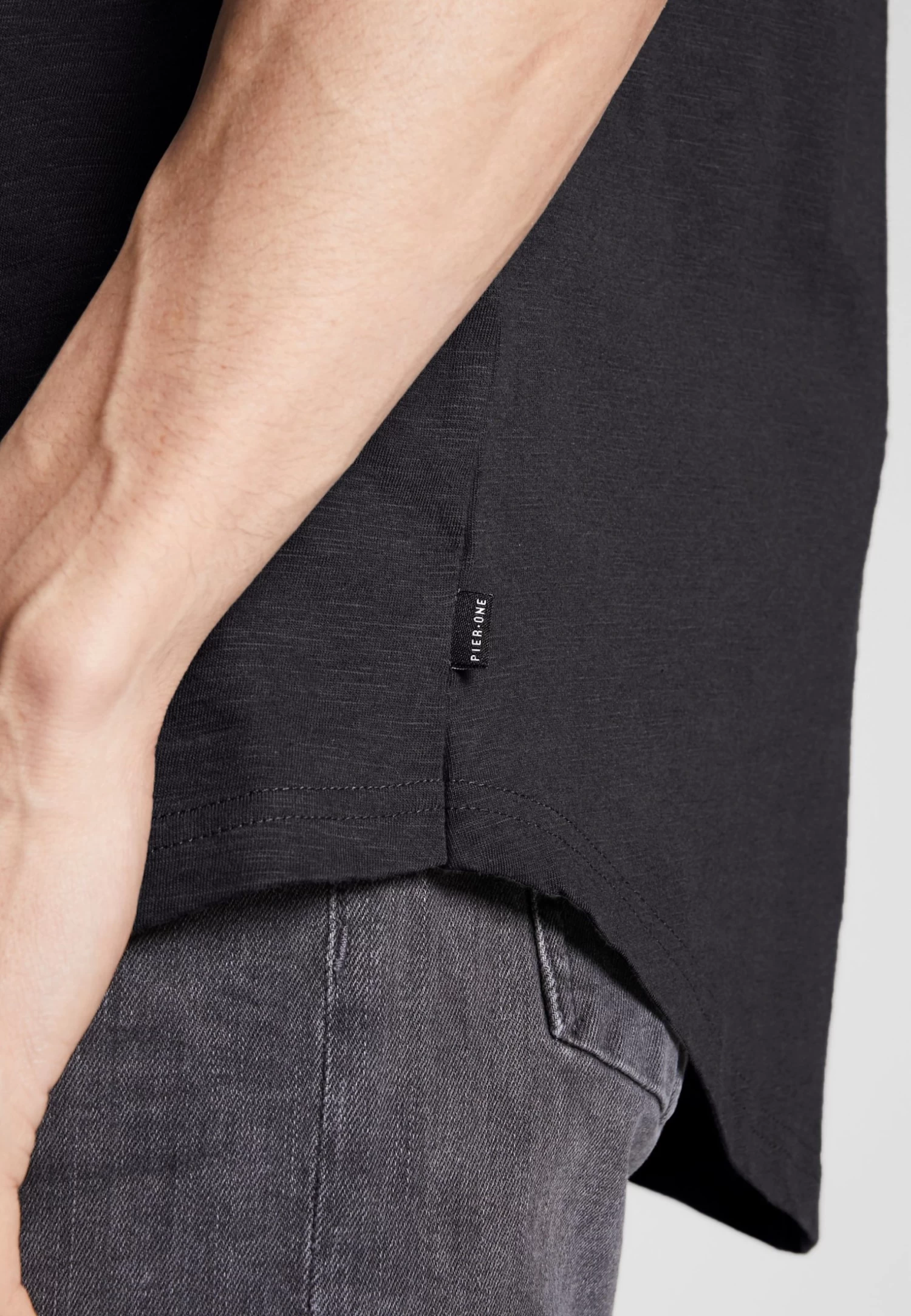 Pier One T-Shirt BasicBlack Uomo T-shirt E Polo PI922O0KD-Q11 7 Pier One T-Shirt BasicBlack Uomo T-shirt E Polo PI922O0KD-Q11 - immagine 5