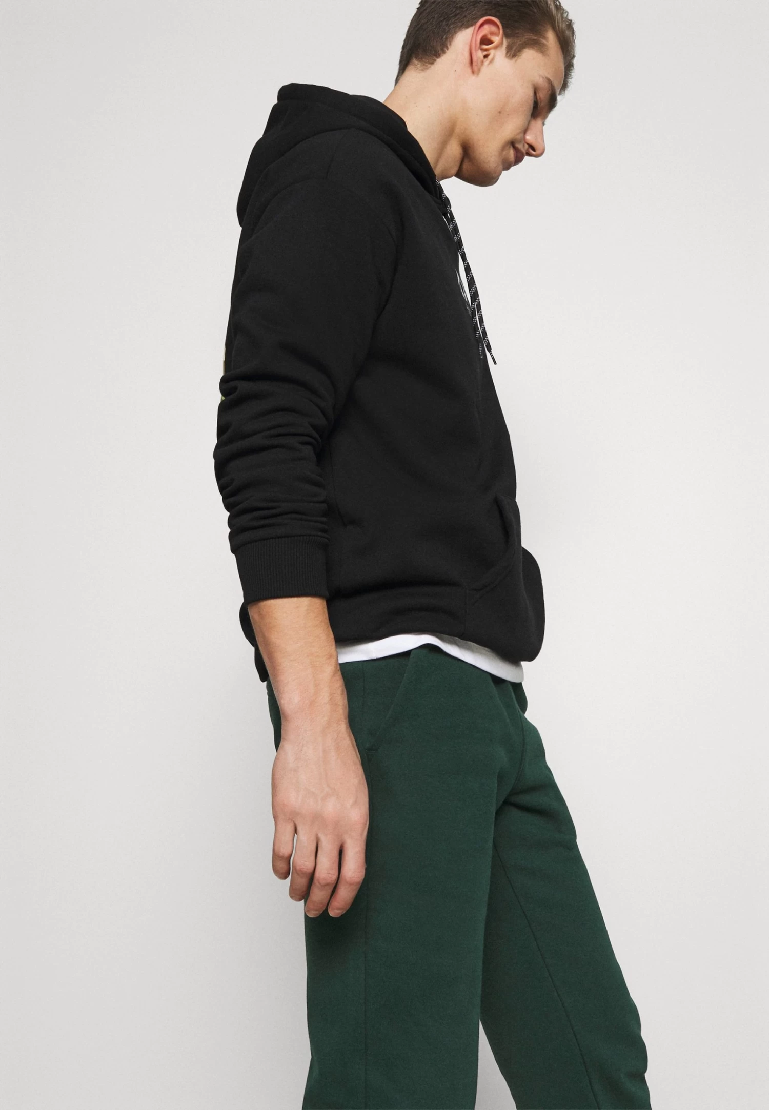 Pier One Pantaloni SportiviDark Green Uomo Pantaloni PI922E03I-M11 6 Pier One Pantaloni SportiviDark Green Uomo Pantaloni PI922E03I-M11 - immagine 4