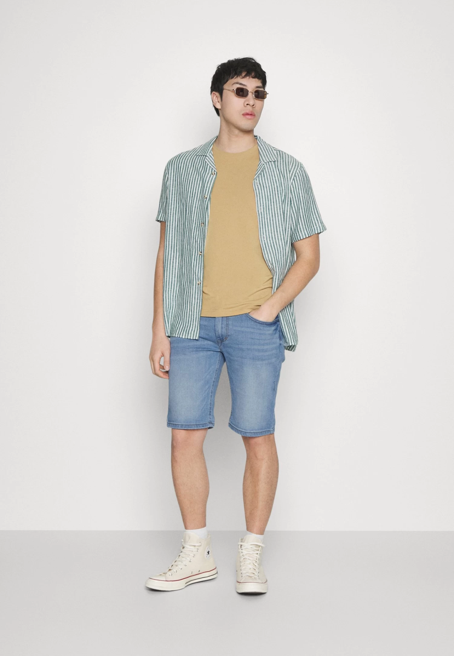 Pier One Shorts Di JeansLight Blue Denim Uomo Jeans PI922F05B-K11 3 Pier One Shorts Di JeansLight Blue Denim Uomo Jeans PI922F05B-K11