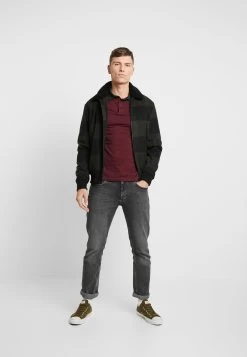 Pier One Muscle FitPoloBordeaux Uomo T-shirt E Polo PI922P04G-G11 -Pier One 8f04bc93cb86430fb17b7449fe3c0ce3