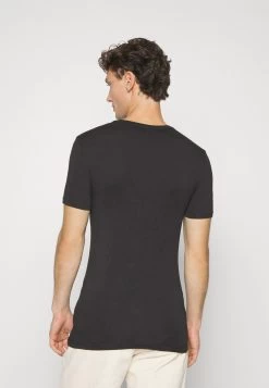 Pier One 3 Pack Muscle Fit- T-Shirt Basic - Black -Pier One a29305a7d8784cbba0d3247b9c204c6c