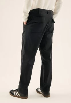 Pier One ChinoBlack Uomo Pantaloni PI922E05G-Q11 -Pier One a3d12799b9f5444494fc80d5113f59df