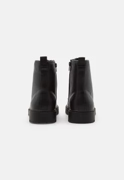 Pier One UnisexStivaletti StringatiBlack Uomo Stivaletti/Stivali PI915K009-Q11 -Pier One b965003587ad4261995d55e1b0d3f04d