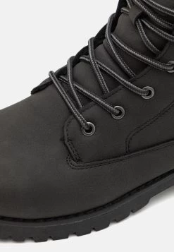 Pier One Stivaletti StringatiBlack Uomo Stivaletti/Stivali PI912K0B4-Q11 13 Pier One Stivaletti StringatiBlack Uomo Stivaletti/Stivali PI912K0B4-Q11 -Pier One b9f68db2c450470ba520bf5b2eda87fd