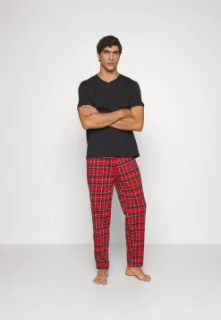 Pier One SinglePigiamaBlack/Red Uomo Per La Notte PI982M047-Q12 10 Pier One SinglePigiamaBlack/Red Uomo Per La Notte PI982M047-Q12 -Pier One ce5ec8e89b614a06ad6cc1e36c0ff109