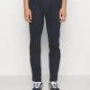 Pier One ChinoDark Blue Uomo Pantaloni PI922E05D-K11 1 Pier One ChinoDark Blue Uomo Pantaloni PI922E05D-K11 -Pier One d29852d432ab4b3885a582e7e3ea0314