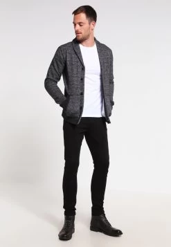 Pier One -Pier One d89bde59a0284db2ad716a35a5fde809