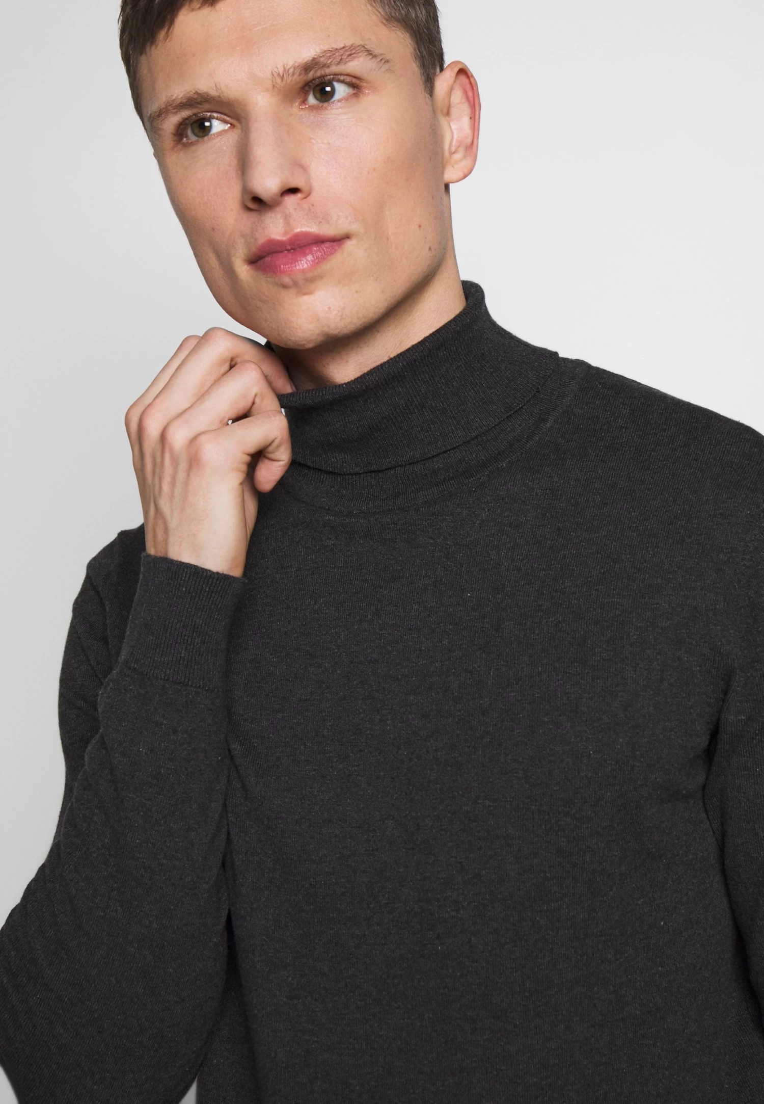 Pier One 2 PackBasic TurtleneckMaglioneBlack/Mottled Dark Grey Uomo Maglieria PI922Q06B-Q11 8 Pier One 2 PackBasic TurtleneckMaglioneBlack/Mottled Dark Grey Uomo Maglieria PI922Q06B-Q11 - immagine 6