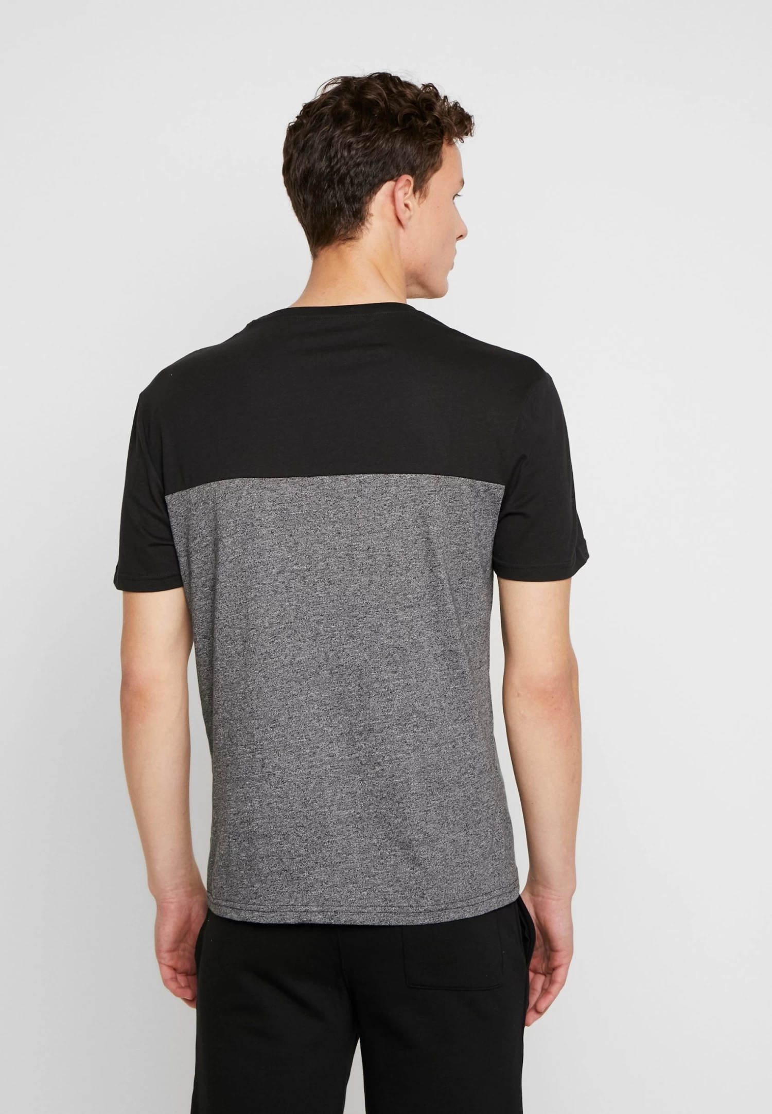 Pier One T-Shirt Con StampaBlack Uomo T-shirt E Polo PI922O0GX-Q11 5 Pier One T-Shirt Con StampaBlack Uomo T-shirt E Polo PI922O0GX-Q11 - immagine 3