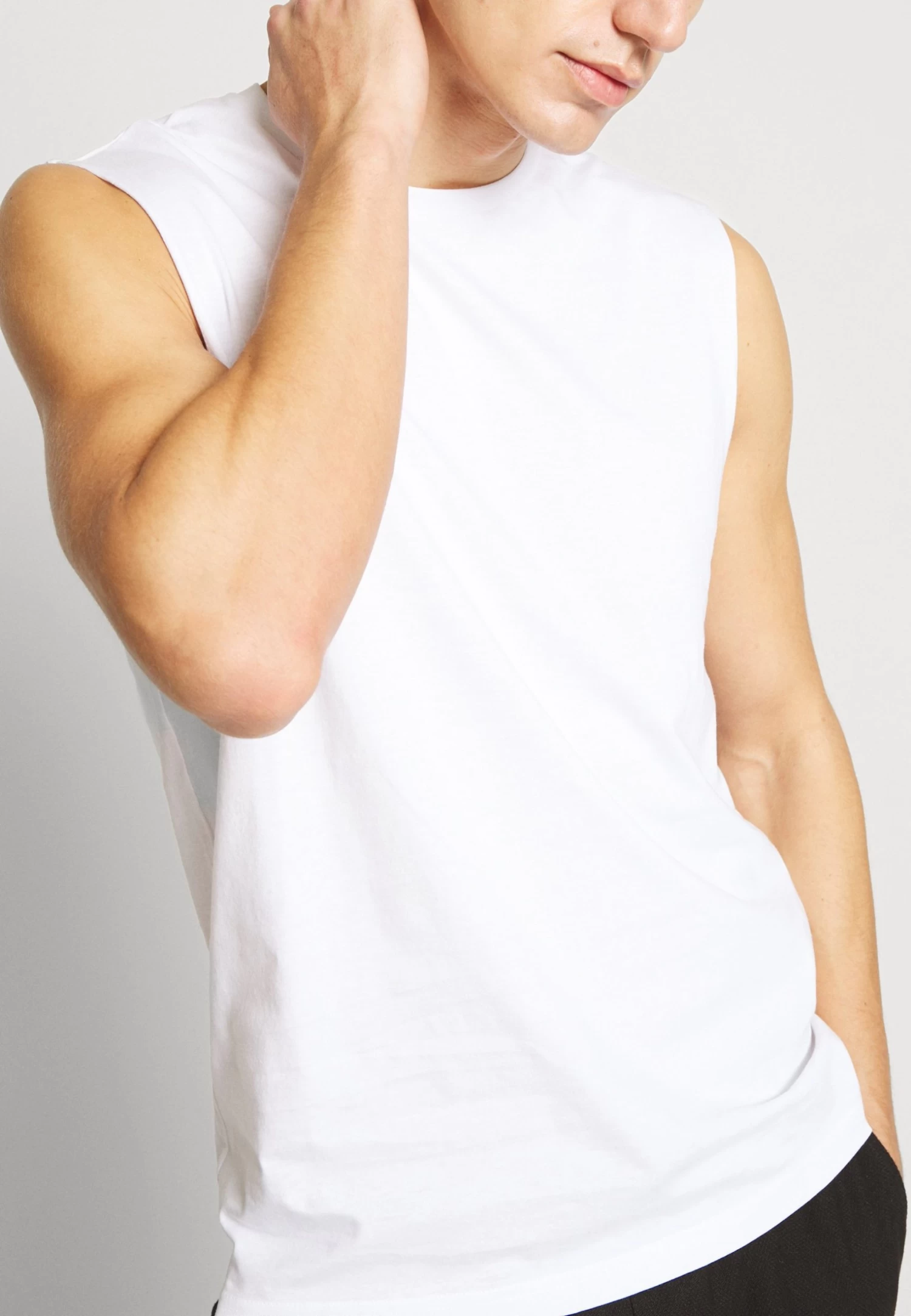 Pier One 3 PackT-Shirt BasicGrey/White/Black Uomo T-shirt E Polo PI922O0K8-C11 10 Pier One 3 PackT-Shirt BasicGrey/White/Black Uomo T-shirt E Polo PI922O0K8-C11 - immagine 8