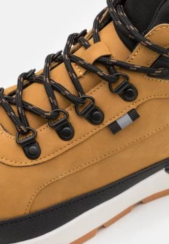 Pier One Sneakers AlteBlack Uomo Sneaker PI912N01D-Q11 -Pier One e5fb75e29df14672a9b13321251814ea