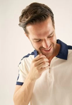 Pier One PoloOff-White Uomo T-shirt E Polo PI922P08B-A11 -Pier One e85df9dd68b145d9ae35a7bea305c437