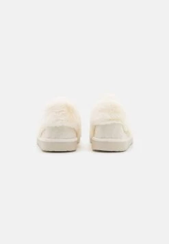 Pier One PantofoleWhite Donna Pantofole PI911D000-A11 -Pier One e95c473c042849e39cad888ba96babb2