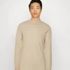 Pier One PoloBeige Uomo T-shirt E Polo PI922P00R-B11 -Pier One f0cc98439c70428b8b8a2e26b8d3c0cb