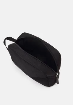 Pier One TrousseBlack Uomo Borse PI952H06N-Q11 9 Pier One TrousseBlack Uomo Borse PI952H06N-Q11 -Pier One f5c1775f4f7d4b7bb98a15ef62ac1603